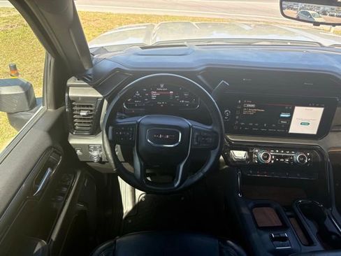 Used 2024 GMC Sierra 2500 AT4 w/ AT4 Premium Plus Package AWD/4WD image 13