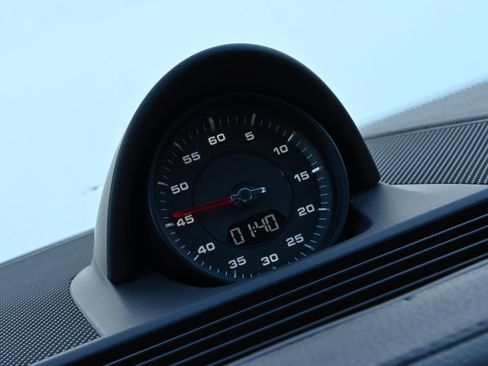 Used 2020 Porsche Panamera 4 image 34