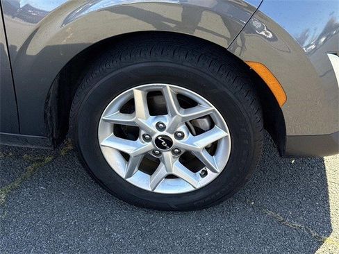 Certified 2023 Kia Soul LX w/ LX Technology Package image 7