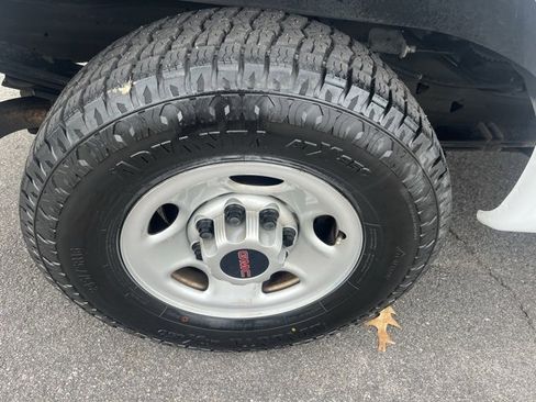 Used 2021 GMC Savana 2500 w/ Driver Convenience Package image 25