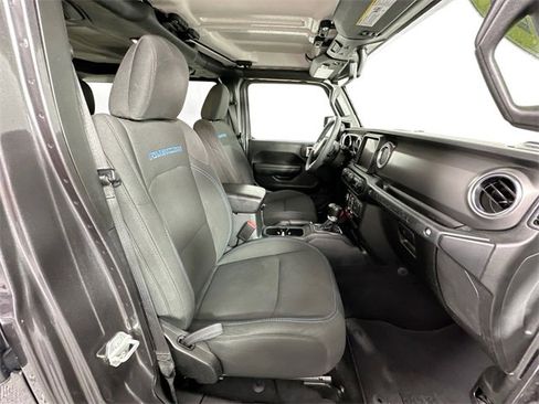 Used 2023 Jeep Wrangler Unlimited Rubicon 4xe image 27