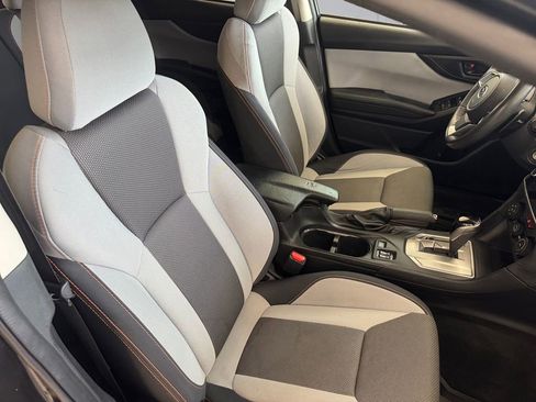 Used 2019 Subaru Crosstrek 2.0i Premium image 14