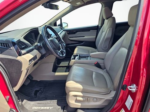 Used 2023 Honda Odyssey Touring image 17