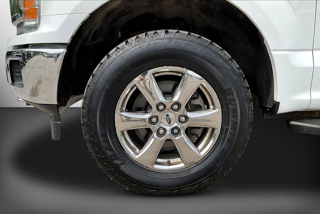 Used 2020 Ford F150 XLT w/ Equipment Group 302A Luxury AWD/4WD image 33