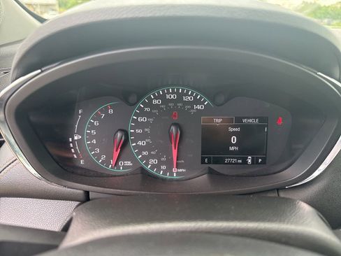 Used 2018 Chevrolet Trax LT w/ LT Convenience Package FWD image 6