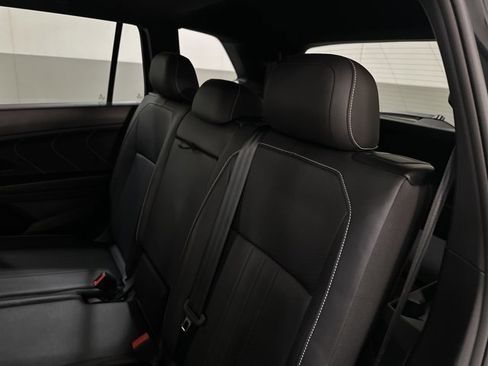 Certified 2023 Volkswagen Tiguan SE R-Line image 20