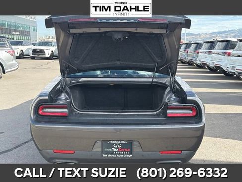 Used 2018 Dodge Challenger SRT RWD image 10