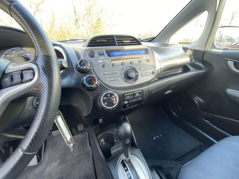Used 2011 Honda Fit Sport image 24
