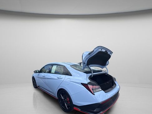 Used 2025 Hyundai Elantra N FWD image 3