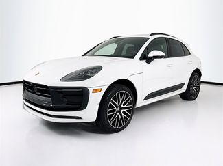 Used 2025 Porsche Macan video 1