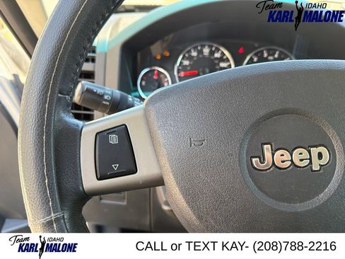 Used 2010 Jeep Liberty Renegade w/ Premium Group AWD/4WD image 27
