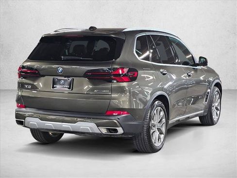 Certified 2024 BMW X5 xDrive40i w/ Parking Assistance Package AWD/4WD image 5