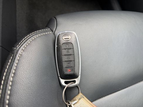 Used 2026 Nissan Rogue SL FWD image 20