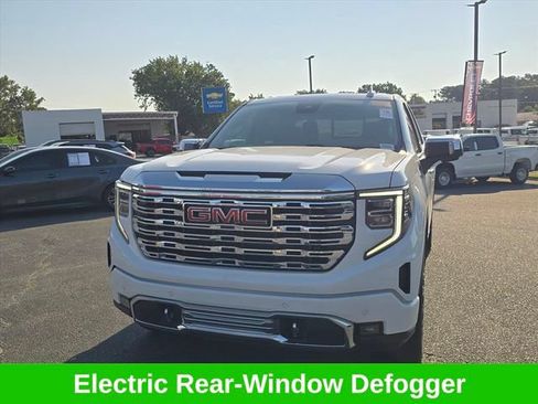 Used 2023 GMC Sierra 1500 Denali w/ Denali Reserve Package AWD/4WD image 13