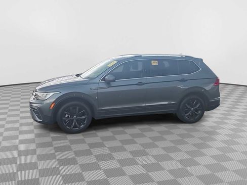 Used 2024 Volkswagen Tiguan SE FWD image 5