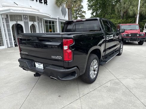 Used 2021 Chevrolet Silverado 1500 High Country w/ Safety Package II AWD/4WD image 9