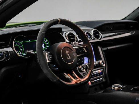 Used 2020 Ford Mustang Shelby GT500 w/ Technology Package image 53