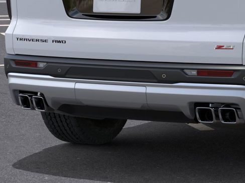 New 2026 Chevrolet Traverse Z71 w/ LPO, Floor Liner Package image 14