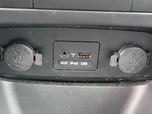 Used 2013 Kia Sorento LX w/ Value Pkg image 28