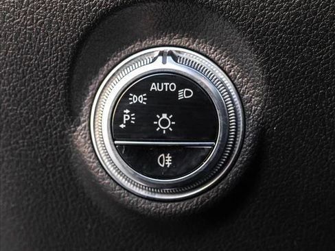 Used 2022 Mercedes-Benz C 300 C 300 image 13