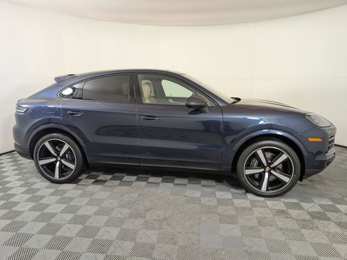 Used 2026 Porsche Cayenne Coupe image 9