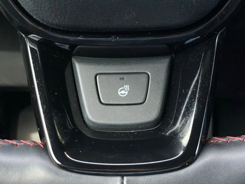 Used 2025 Honda Pilot Black Edition image 16