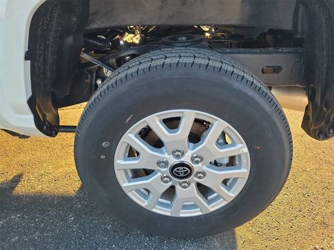 Certified 2025 Toyota Tacoma SR5 image 7