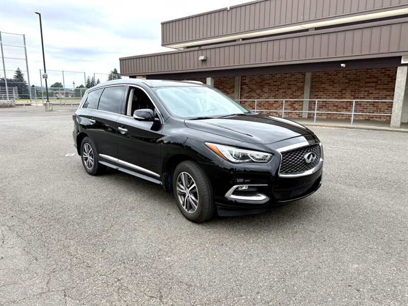 Used 2017 INFINITI QX60 Luxe w/ Premium Plus Package AWD/4WD image 2