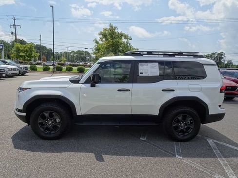 Used 2024 Lexus GX 550 AWD/4WD image 7