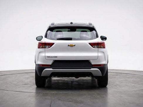 Used 2025 Chevrolet TrailBlazer LT FWD image 7