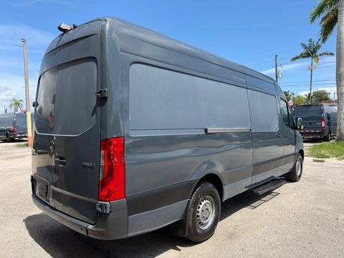 Used 2019 Mercedes-Benz Sprinter 170 image 6