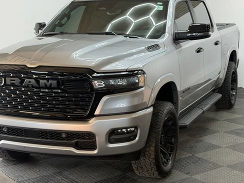 Used 2025 RAM 1500 Big Horn AWD/4WD image 7
