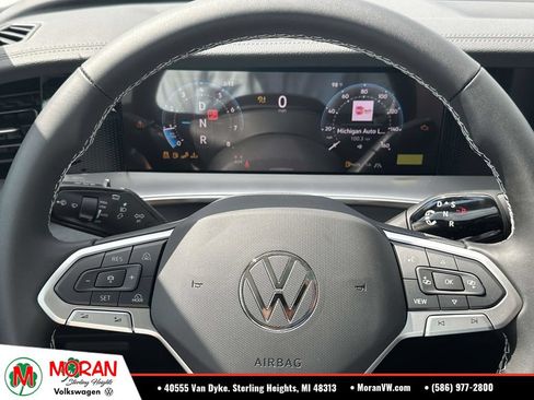 Used 2026 Volkswagen Tiguan SE AWD/4WD image 15
