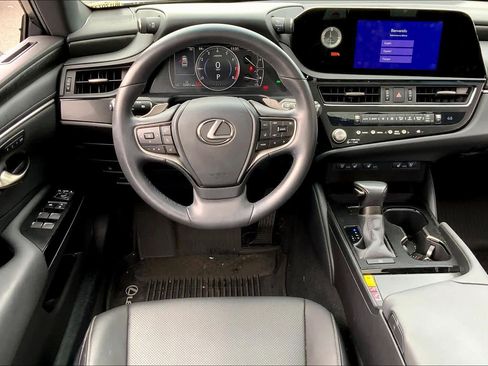 Certified 2024 Lexus ES 350 w/ Premium Package image 5