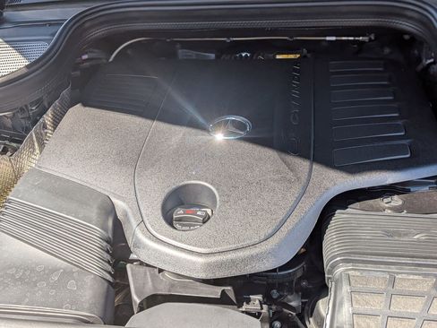 Certified 2025 Mercedes-Benz GLS 450 4MATIC image 41