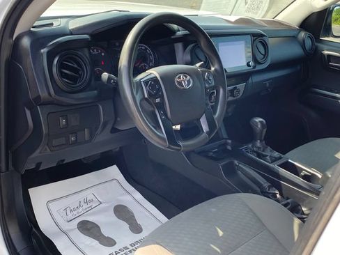 Used 2021 Toyota Tacoma SR RWD image 5
