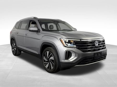 Used 2024 Volkswagen Atlas SEL AWD/4WD image 3