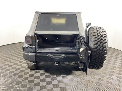 Used 2016 Jeep Wrangler Unlimited Sport image 13