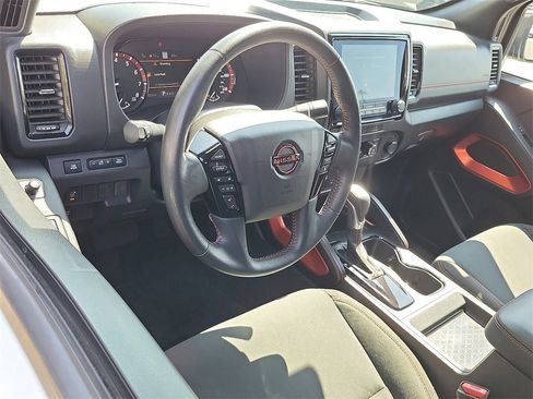 Used 2023 Nissan Frontier Pro-X w/ Technology Package image 2