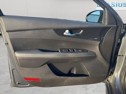 Used 2023 Kia Forte GT-Line w/ GT-Line Premium Package image 15