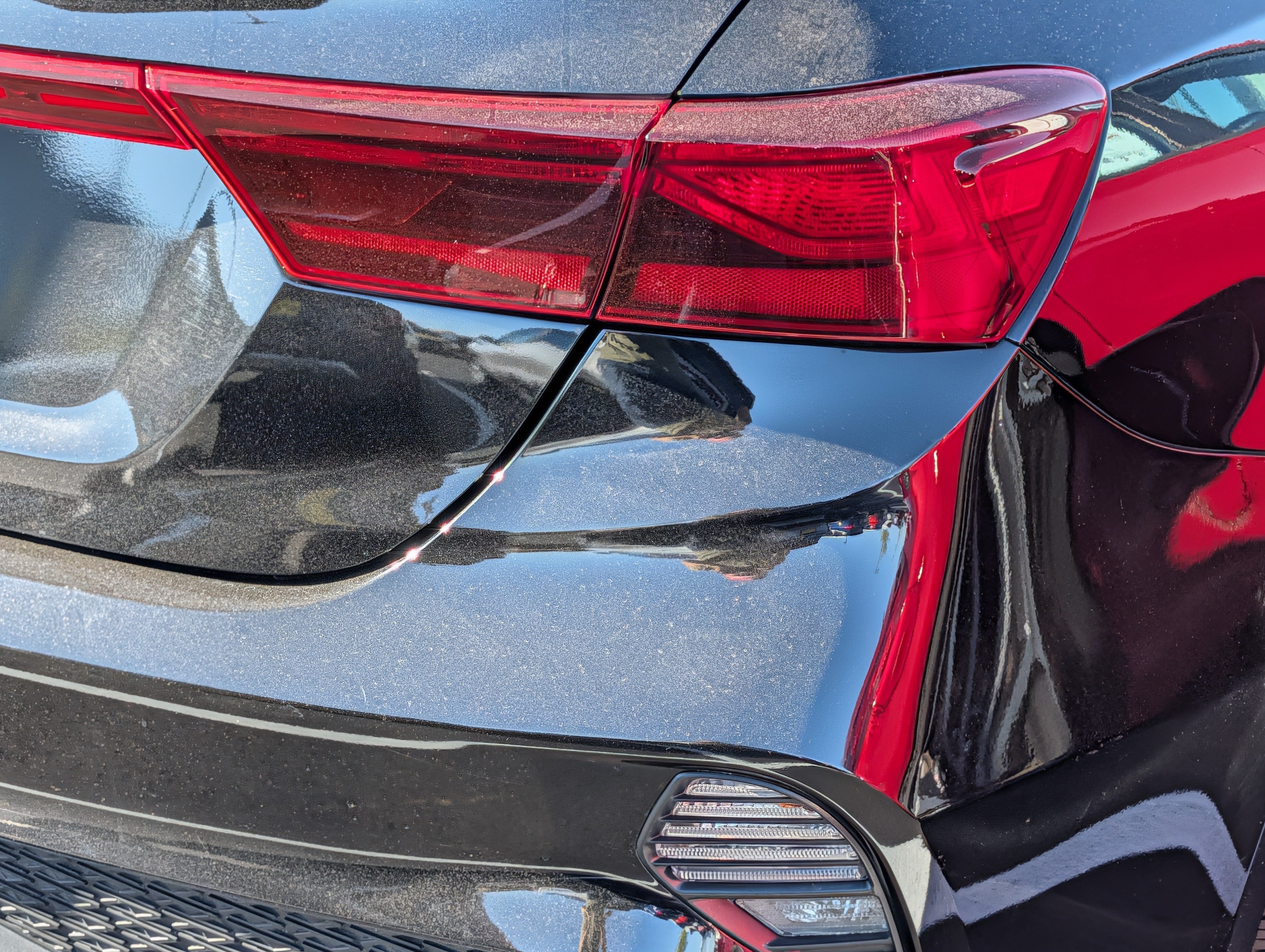 Certified 2024 Kia Forte LXS w/ LXS Technology Package FWD image 17