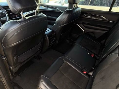 Used 2022 Jeep Grand Cherokee Altitude image 20