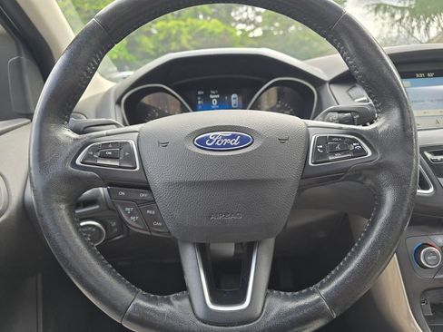Used 2018 Ford Focus Titanium image 16