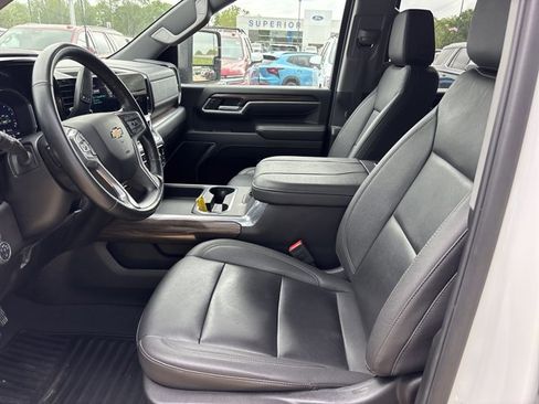 Used 2025 Chevrolet Silverado 2500 LT w/ Z71 Chrome Sport Edition AWD/4WD image 18