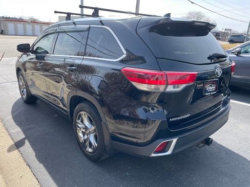Used 2017 Toyota Highlander Limited Platinum image 5