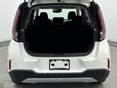 Used 2023 Kia Soul LX w/ LX Technology Package image 28