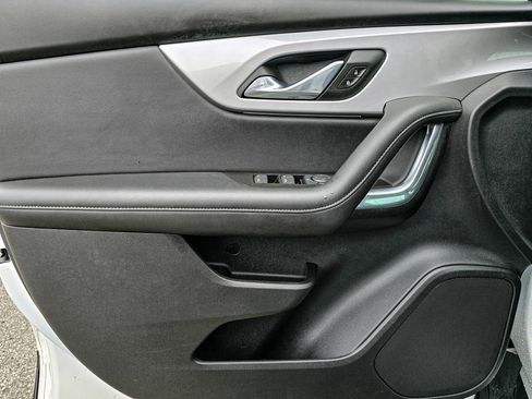 Used 2021 Chevrolet Blazer LT image 11