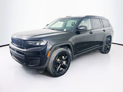 Used 2022 Jeep Grand Cherokee L Laredo image 3