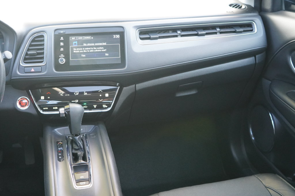 Used 2020 Honda HR-V Touring image 25