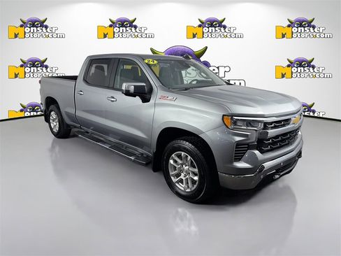 Used 2024 Chevrolet Silverado 1500 LT image 3